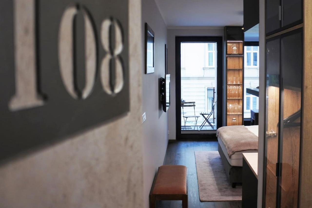 Boutique 108 - Old City, Luxury Apt. With A Garage Cracóvia Exterior foto