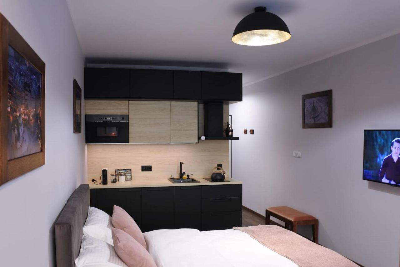 Boutique 108 - Old City, Luxury Apt. With A Garage Cracóvia Exterior foto